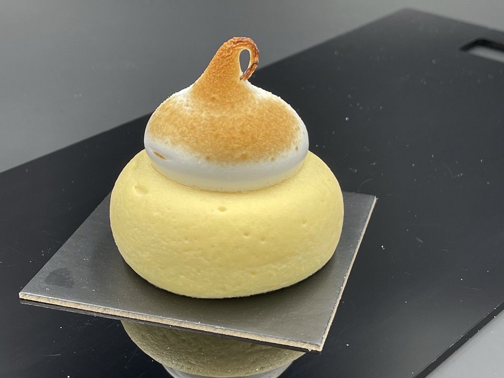 Pastel Citron de limón y merengue tostado